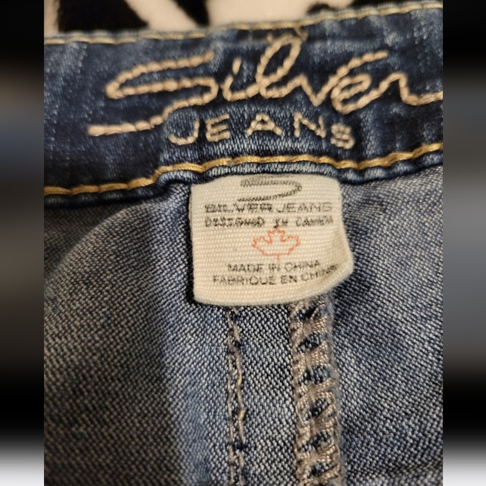 Silver mid capris - Picture 2 of 4